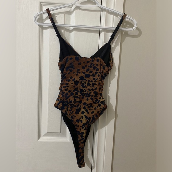 OUT FROM UNDER ONE PIECE SWIMSUIT - Picture 2 of 4